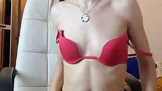 Webmodel Has Fun on Webcam