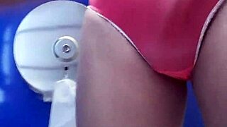 I masturbate with my cousin's thong