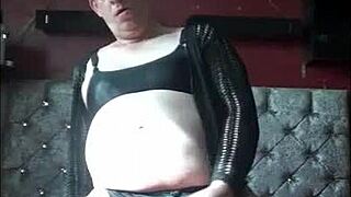 Марк Райт просит настоящий хуй на камеру