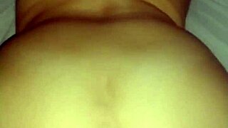 Feleségnek kutyaütem kezelés, közelről a seggre!