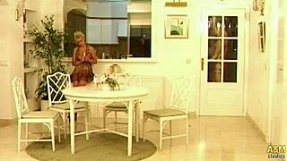 fiesta de chicas retro asegurada