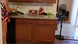 Её разоблачают как похотливую табу-шлюху в грязной хардкор POV миссионерской сцене с оргазмом и фетишем юбки 😏