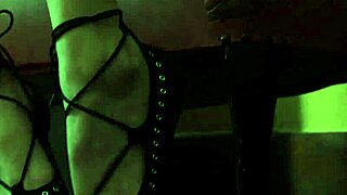 Teen pornstar facialized after pounding