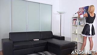 Does Fresh Sweetie Isabell Get Her Gash Plowed Hardcore?