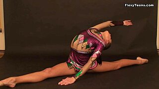 Sexy Retro Teen 18+ Lata Stuns with Dressed Bridges and Acrobatic Yoga Moves.