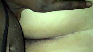 Lady with a big booty takes a big cock