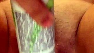 Novinha cheia de tesão se masturbando 😏