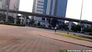 ว้าว หญิงสาวเจาะร่างกายสักลายโดนเย็ดแรงโดยผู้ชายหน้าใหม่ 😈