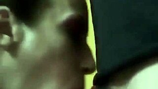 Belleza argentina chupa con pasión.