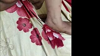 Watch Her Masturbate on Webcam Early!