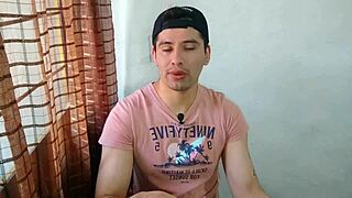 I met the straight carpenter and he ended up fucking my ass with his 23cm cock in my room story