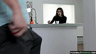 Stedsøster Sofie Reyez, hvordan lindrer du den erektion?