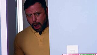 Se Riley Star og Serena Santos knuller på Facetime med Preston Parker!