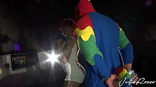 Aris Dark's Passionate Public Encounter