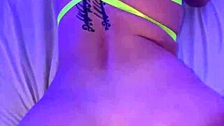 Tattooed woman has a quick encounter behind the scenes