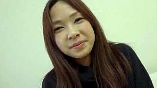 小富山崎、秘密のエロ人妻交渉パート1に出演