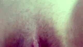 watch this big dildo stretch her pussy to orgasm 😍