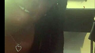 i wanna rip yur pants for a wet suprise