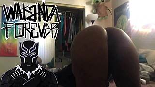 Does that ebony bubble butt want doggystyle fucking?