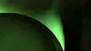 twerking on the young guy's dick, i came all over her pussy 😍