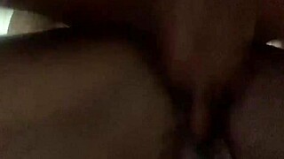 twerking on the young guy's dick, i came all over her pussy 😍