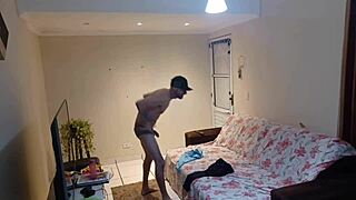 Žart s manželkou, predal som jej oči a uprostred sexu vošiel môj kamarát bez toho, aby vedela!