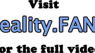 Hei, lihat milf berpayudara besar ini ngewe kontol besar gaya missionary!