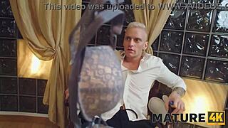 أستمع إلى mature4k وأصبح شهوانية، جسدي الممتلئ في الجوارب