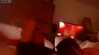 schwanzraspel blaest und fickt