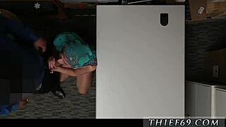 Teen tastes pussy in shop.