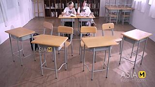 Shen Na Na's Summer Exam Turns Pussy Licking Orgasm