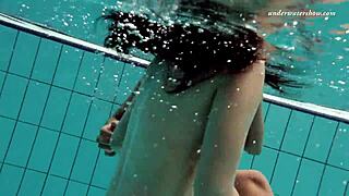 TEEN NUDISTS SWIM UNDERWATER