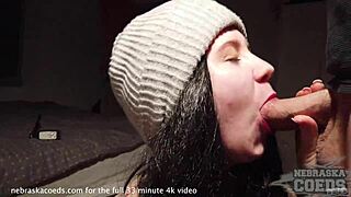 Bercuti Jurukamera Bertuah Double Blowjob Pancutan