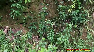 Ebony Whore Fucked Hard On Village Road?