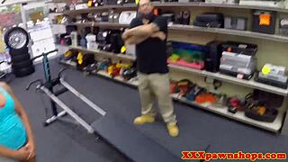 i observe ebony babe work out for pawnbrokers