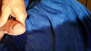 soloboy jerks off 😏