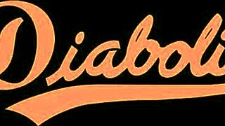 ทำไมเคนซี่ เทย์เลอร์ชอบโดนเจาะด็อกกี้สไตล์?