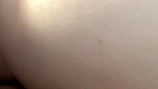 Девушка глотает каждую каплю моей спермы