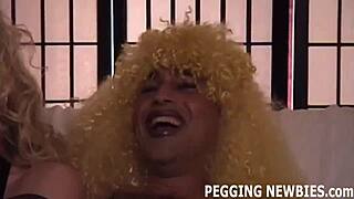 you're lucky i strapon fuck you like this