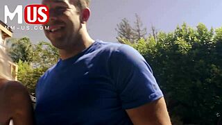 Delphine seduces Kenna James with kissing and fingering.