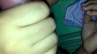 Nyder oral med min fyldige kone