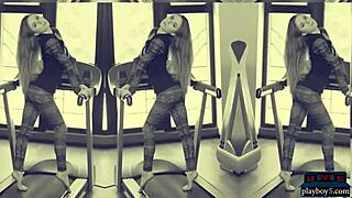 Joustava pieni 18+ blondi venyttää salilla tiukoissa vaatteissa