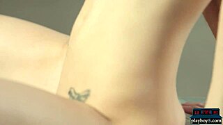 flexible petite 18+ gym teen 18+ blonde stretching workout in tight clothes