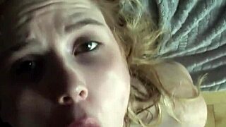 Underdånig söt tjej knullas hårt i alla hål av mogen kille