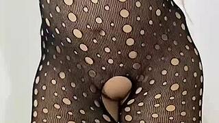 Latina milf shaking huge ass in pantyhose till she squirts 😍