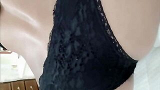 Hot Latina Masturbates On Her Bed!