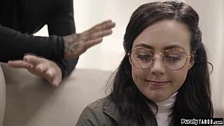 virgin sucks off social worker for help 😏