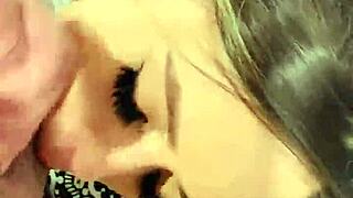 amateurs enjoy a sexy facial