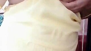 Беременная жена не может остановиться, трогает себя, ее лапают в домашнем догги-стайле, ну и шлюха же! 😈