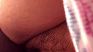Amateur couple fucks in doggystyle, he penetrates her pussy for creampie